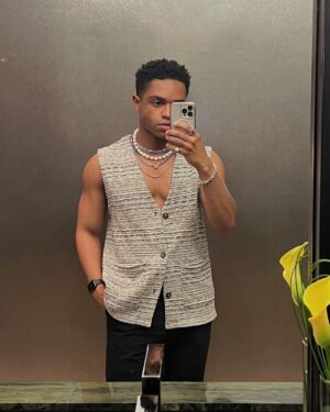 Roman Banks Instagram - called me handsome in a hotel room