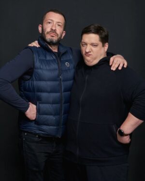 Roman Popov Instagram - Илья Борисыч, дарахой друк! 
С днём рождения. Мне очень жаль, что не во всех профессиях нужен агент или концертный директор. 
Большинство землян даже не представляют, что их профвыбор лишил их общения с таким чудесным человеком, как ты! 
Ты прекрасный профессионал своего дела. Но ещё больше хочу сказать о тебе, как о Друге. Ты крутой. Спасибо Вселенной, что свела нас вместе, мой Старший Товарищ. Сэнсей. Советчик. 
До 120-ти! Мазаль Тов! 
#ДРУЖБАНЕСЛОМАЕТСЯ
Автор фото: @yul_popova