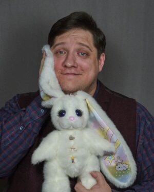 Roman Popov Instagram - Присоединяюсь к большому делу🐰 Заек Пиглет🐰 @piglette_toy 💜💜💜Они проводят благотворительный сбор🙏🙏🙏 на лечение тяжелобольных деток 🤧в поддержку фонда @podarizhizn 🙏😍Присоединяйтесь и Вы! 😊😊😊Отправьте SMS на номер🔥 6162🔥 указав сумму пожертвования и слово 🐰 "пиглет" 🐰(например, "100 пиглет"). В сториз ссылка на страницу сбора. 
Спасибо, добрые сердца!