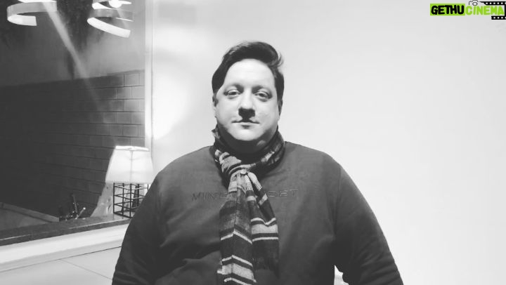 Roman Popov Instagram - 20 ноября в 19:00 на сцене театра "Русская Песня" Вы сможете увидеть меня в одной из инклюзивных пьес в проекте "Театральная Перспектива". Жду Вас с нетерпением. Подробности в профиле @rooi_perspektiva 😉 До встречи, родные! 👋🏼