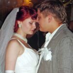Roman Popov Instagram – Сегодня этим фоткам, как и штампикам в наших паспортах – 15 лет. Пусть звенит стекло! 
Я люблю тебя, моë Счастье!