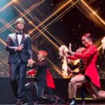 Roman Tomeš Instagram - Hairdressing Awards 2023! To je v podstatě předávání kadeřnických Oscarů! Letos jsem měl tu možnost tuto akci ve Fóru Karlín společně s @jitkacvancar_official moderovat. Bylo to několik týdnů příprav, protože to celé bylo ještě protkáno velkolepou show ve stylu The Greatest Showman. Takže písničky z tohoto filmu, choreografie, akrobati, projekce.. Jakooooo doooobryyyyy 😂😂👌.. jak jsem byl z toho nejdřív poprděnej, dopadlo to luxusně! A všem vítězům ohromná gratulace!! Děkuju celému týmu za ten zápal a profesionalitu! Režie: @petrcadek_official