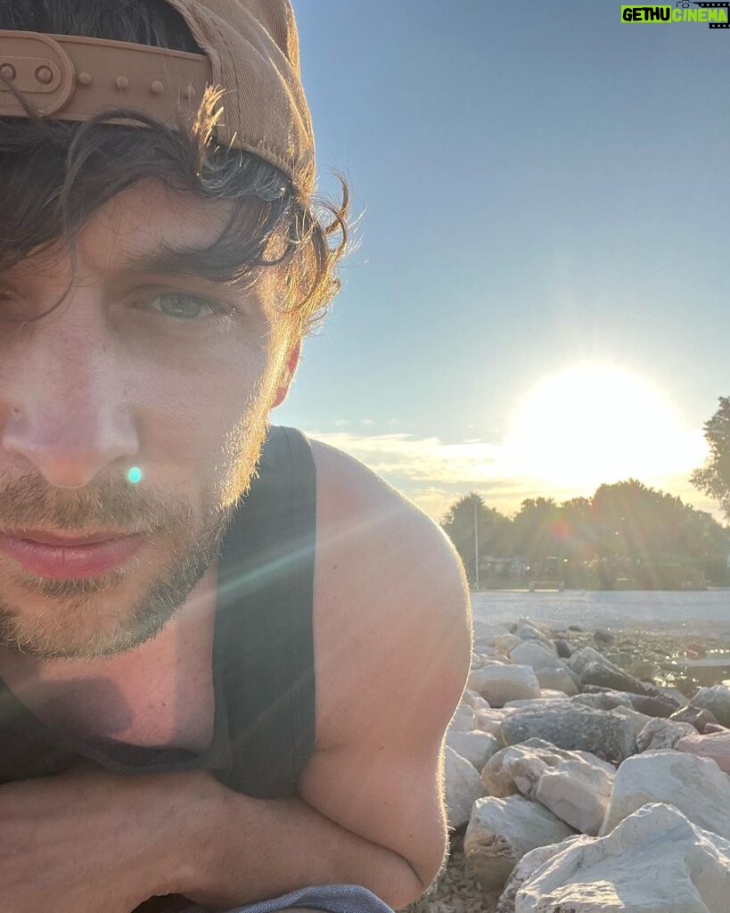 Roman Tomeš Instagram - Východ…. #Slunce