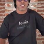 Ronaldinho Instagram - 🏮 Happy Chinese New Year from @mb8official !🏮 🧧 Big rewards await you this Chinese New Year at MB8! 🎉 Join me to celebrate and win! 🐲 #MB8 #MB8official #OnlineCasino #OnlineGames