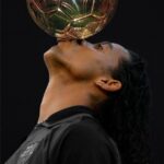 Ronaldinho Instagram - ¡Prepárate para el juego más emocionante! 🏆 Estamos encantados de anunciar nuestra colaboración con el legendario Ronaldinho para el lanzamiento exclusivo de @ronaldinho x @instapuff. Revive sus jugadas mágicas y mantente atento, porque pronto revelaremos el vape que hará historia. ¡La venta está a punto de comenzar! ⚽💨 — Get ready for the most exciting game! 🏆 We are thrilled to announce our collaboration with the legendary Ronaldinho for the exclusive launch of @ronaldinho x @instapuff. Relive his magical moves and stay tuned, because we will soon reveal the vape that will make history. The sale is about to start! ⚽💨
