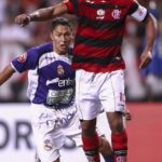 Ronaldinho Instagram - Jogaço e classificação com o @flamengo !!! Foi neste dia que decidimos nossa classificação para a Libertadores... É sempre especial vestir o Manto 🤙🏾 #CRF 🔴⚫