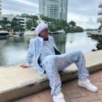 Ronaldinho Instagram - Posturado e calmo 🤣 @dryworld_brands Miami, Florida