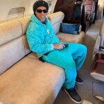 Ronaldinho Instagram - Sempre pronto 🤙🏾😎✈️ Las Vegas