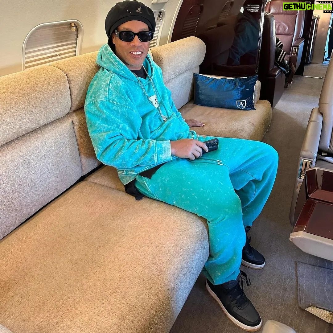 Ronaldinho Instagram - Sempre pronto π€πΎπβοΈ Las Vegas