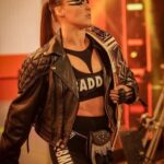 Ronda Rousey Instagram - Holy jeez so much went down this holiday weekend you have no idea, stay tuned for my next @youtube stream where I’ll attempt to unpack my brain after this hell of a few days. Short summary: Rhode Island you’re okay, Boston you suck, Maine you’re cool. I’m out. 💇🏼‍♀️ @thisisbabe 💄 @mariko_hirano 🩳 @iammikaze 🥾 @mizunousa 🥊 @nazoboxing 📸 @kimberlasskick @dtfmania