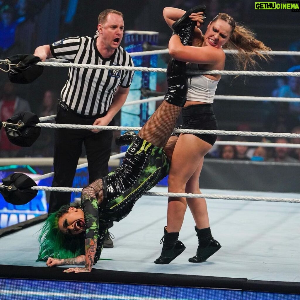 Ronda Rousey Instagram - Gotta give it to @shotziwwe, - though I’m missing a chunk out of my cheek from that manicured fishhook - at least she had the gumption to come at me head on. Whereas there’s friends for a reason, friends for a season and then there’s this bitch @natbynature - btw I still think Uncle Bret does the sharpshooter better than you 🖕🏼