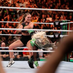 Ronda Jean Rousey Instagram - @yaonlylivvonce you deserve it
@natbynature you’re still a bitch