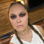 Ronda Rousey Instagram – Imitation is the sincerest form of flattery that mediocrity can pay to greatness. 

– Oscar Wilde

💇🏼‍♀️ @thisisbabe 
💄 @mariko_hirano 
Nice jacket @langlitzleathers