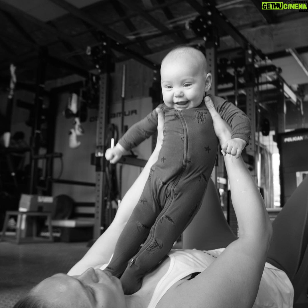 Ronda Rousey Instagram - Getting stronger 📸 @abletowill