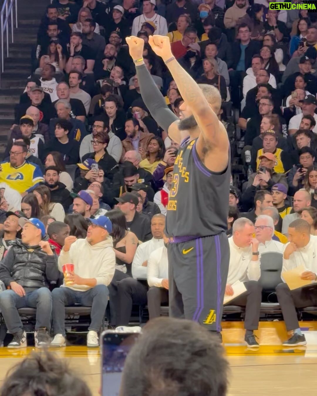 Ronen Rubinstein Instagram - Date Night 💜💛 Staples Center, Los Angeles