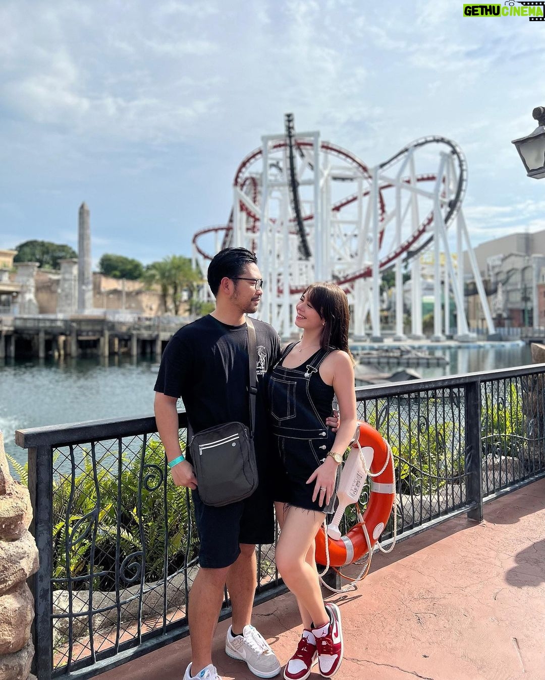 Rose Van Ginkel Instagram - Second time with you 🤍 Universal Studios Singapore