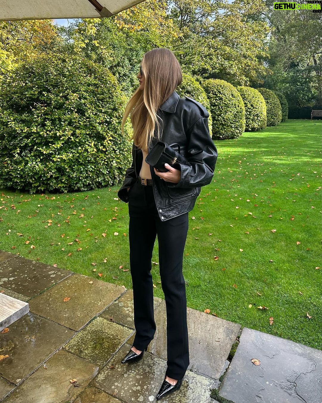 Rosie Huntington-Whiteley Instagram - This & that 🤍