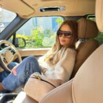 Rosie Huntington-Whiteley Instagram - Sunday drivers 🌞🌼