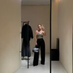 Rosie Huntington-Whiteley Instagram - 🪞🤳 New York, New York