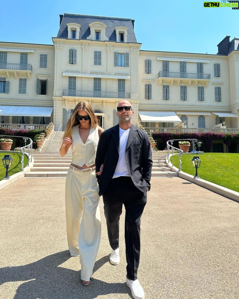 Rosie Huntington-Whiteley Instagram - Du Cap 🇫🇷❤️ Cannes, France