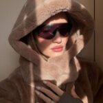 Rosie Huntington-Whiteley Instagram - Alo moves @alo #AD