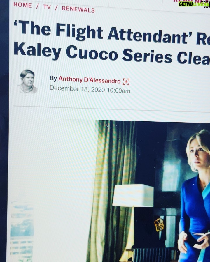 Rosie Perez Instagram - YAY!!! @flightattendantonmax renewed for a SECOND SEASON!!! Thanks to all the viewers!!! Congratulations @kaleycuoco @steveyockey76 @hbomax @flightattendantonmax @chrisbohjalian @zosiamamet @michellegomezofficial @griffinsthread @merledandridge and all the executives and writers and of course the entire cast!!!!