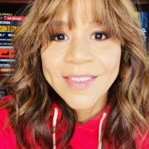 Rosie Perez Instagram - Going LIVE on @fatjoe Instagram live show Tonight 8pm! Nervous! Ahhh! @flightattendantonmax @hbomaxpop @hbomax