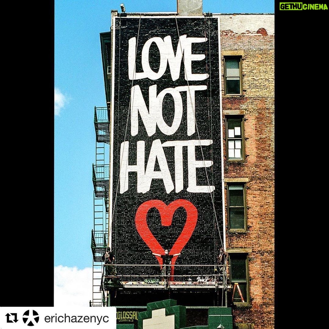 Rosie Perez - 6.1K Likes - SO Proud of my hubby! Yay! #Repost @erichazenyc with @get_repost
・・・
LOVE NOT HATE : #2020
This started very simply with a lightbulb moment last week, and just two phone calls later it was up and in full effect this Sunday. No sponsors, no partners, just a small group of True Yorkers rising to the occasion. Change starts with action and every voice counts, we can all make a difference. So #SPREADLOVE , it doesn’t have to be just the Brooklyn way. #lovenothate #newworldorder #wewillrise #LafayetteandHoward