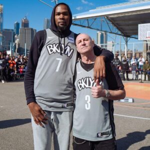Rosie Perez Instagram - Yay! Very proud of my hubby @erichazenyc! Go @brooklynNets! #WeGoHard Hoop Dreams : @easymoneysniper 
Thank you Sir, I appreciate you...and WELCOME TO BROOKLYN !!! #KD #unguardable @brooklynnets