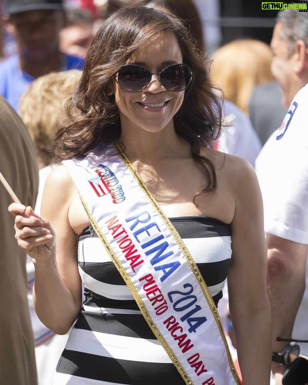 Rosie Perez - 12.7K Likes - Happy Puerto Rican Day Parade!! Today we celebrate our Boricua pride! So many memories over the years 🇵🇷 💕
•
📸: @shutterstock @nydailynews