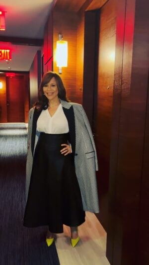 Rosie Perez Instagram - Yay! Going live 
@livekellyandryan for @flightattendantonmax @hbomax Season 2!
