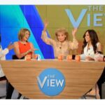 Rosie Perez Instagram - An amazing woman. Amazing loss. Shattering the glass ceiling is a huge understatement. She decimated it. Paved the way for so many. I feel very proud/humble to have known her & to have worked with her. Condolences to her loved ones & the entire @TheView family. #RIPBarbaraWalters