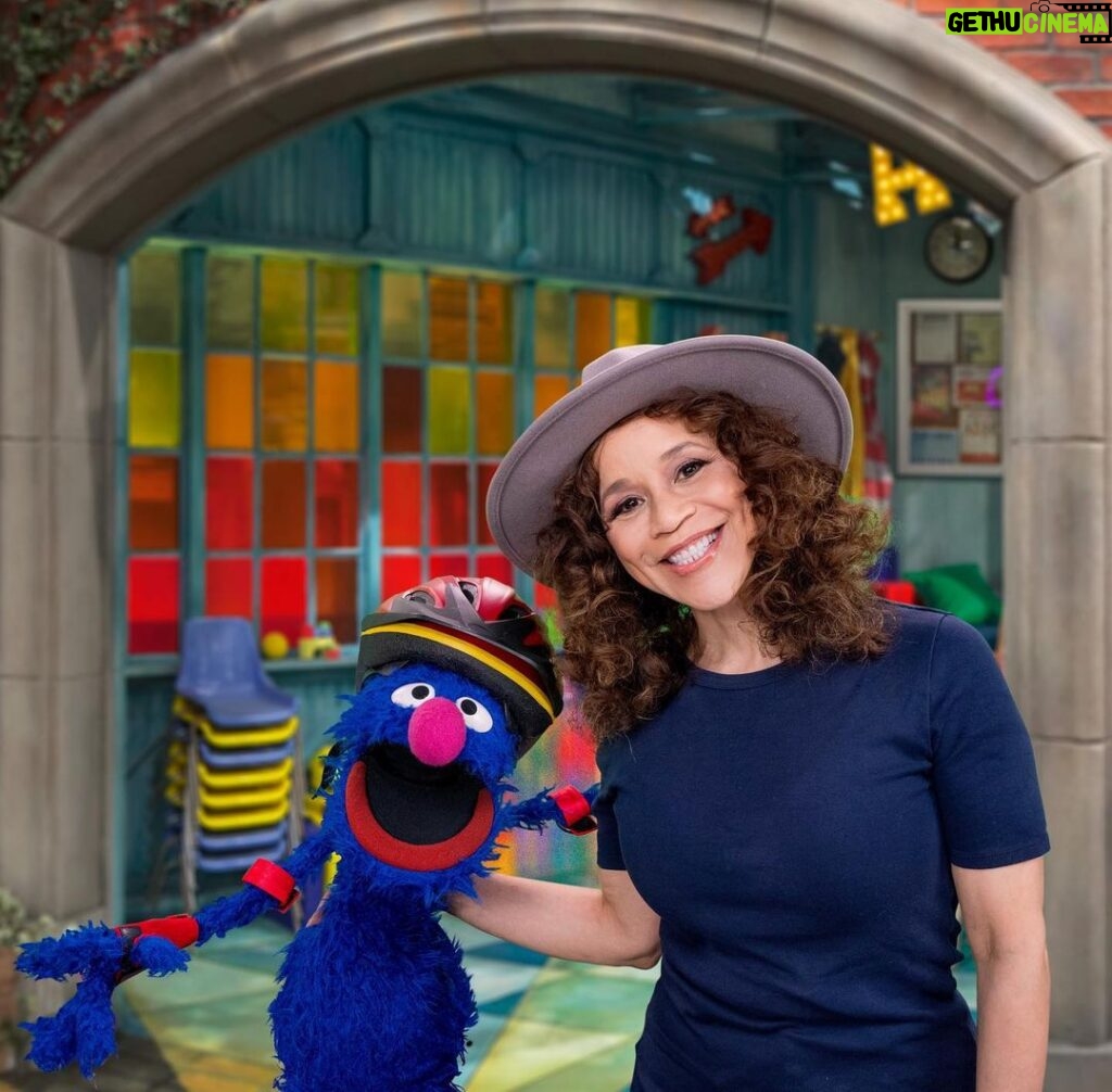 Rosie Perez Instagram - The Word of the Day on @SesameStreet is Resilience! Don't ever stop being resilient Grover, even when you lose your roller skate. #ComingTogether