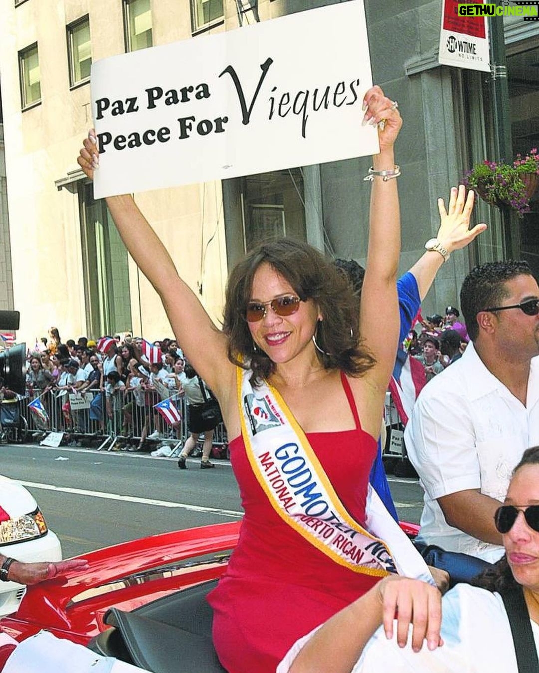 Rosie Perez - 12.7K Likes - Happy Puerto Rican Day Parade!! Today we celebrate our Boricua pride! So many memories over the years 🇵🇷 💕
•
📸: @shutterstock @nydailynews