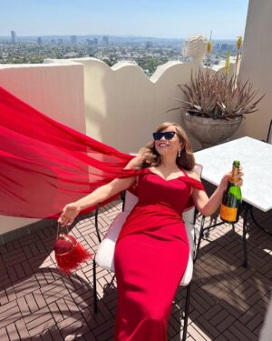Rosie Perez Instagram - We did it!!! And don’t believe the hype - it takes a village!😂🤓… Thanks to all @csiriano @johnnylavoy @karendupiche @noellesuarez @skinbymamie @newbloomderm @visonpr @so_tar_gone @victoryboxingnyc . Thanks @theacademy #oscars!