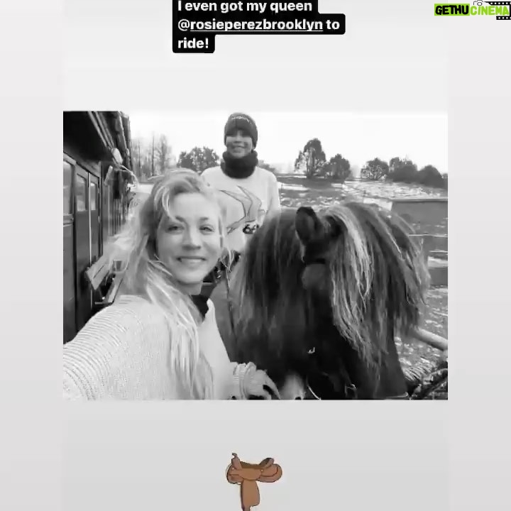 Rosie Perez Instagram - Love you @kaleycuoco! Magical day that will stay with me forever! 🤗❤️❤️❤️ @flightattendantonmax @hbomax