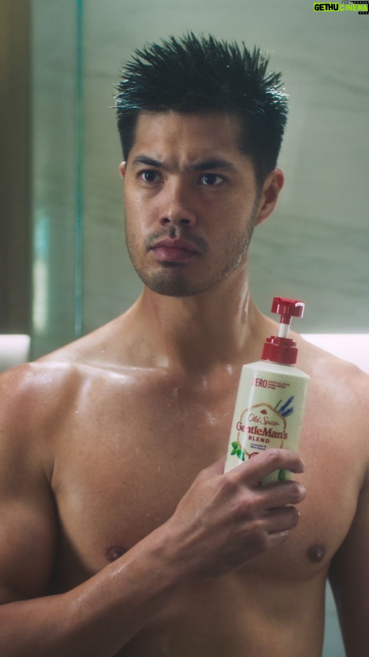Ross Butler Instagram - @oldspice Gentleman’s Blend Body Wash is a steal! And by steal I mean it’s a good value, not that you should steal it, because stealing is wrong. VERY VERY WRONG… MOTHER! #MenHaveSkinToo #SponsoredObviously
