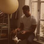 Ross Butler Instagram - Mr. Steal Your Dog 🥷🐕 📸: @kat_in_nyc Manhattan, New York