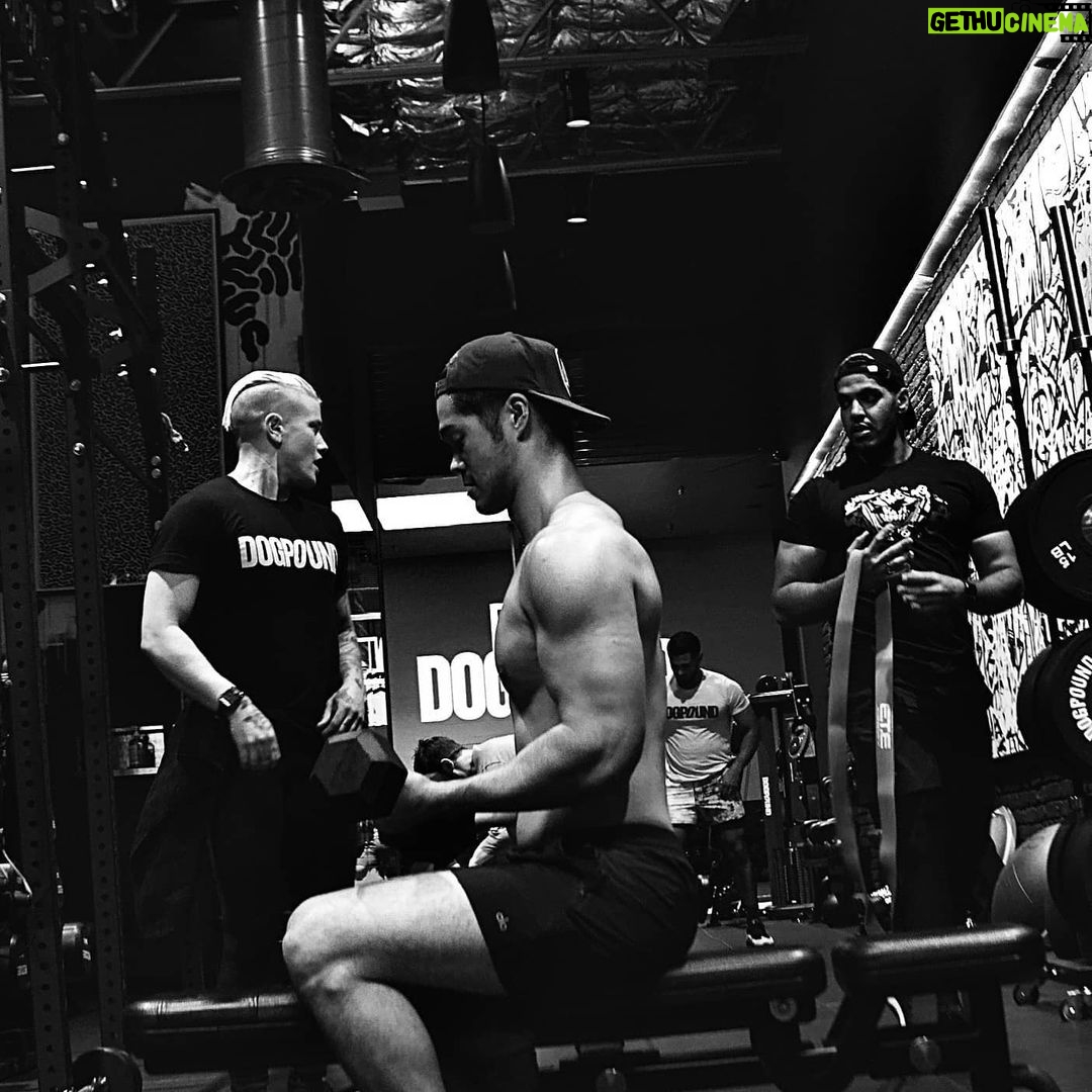 Ross Butler - 157K Likes - Shazam ready... Here we go
@dogpound @shazammovie @dccomics