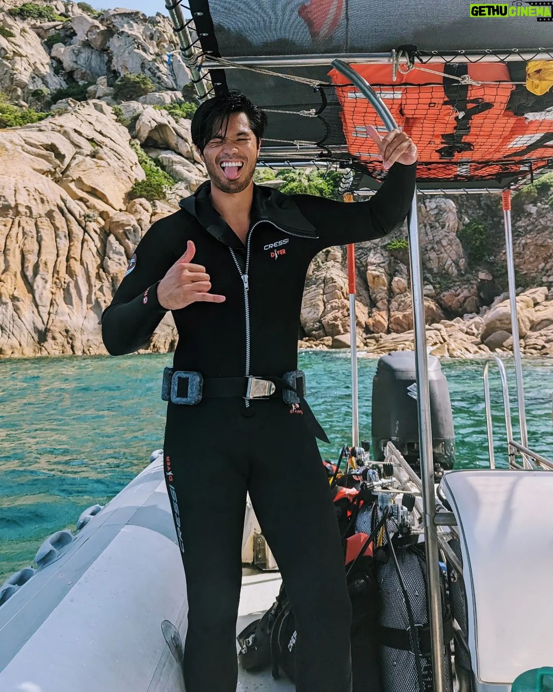 Ross Butler Instagram - The name's Butler. Ross Butler. Ross Butler? Oh I've done a couple things for Netflix... You don't watch Netflix? Yeah you probably haven't seen anything I'm in... I dunno if you're like... The demographic. Lots of teen stuff... Yeah... It's fun... hahaha... Well it's nice to meet you! Sardegna, Italia
