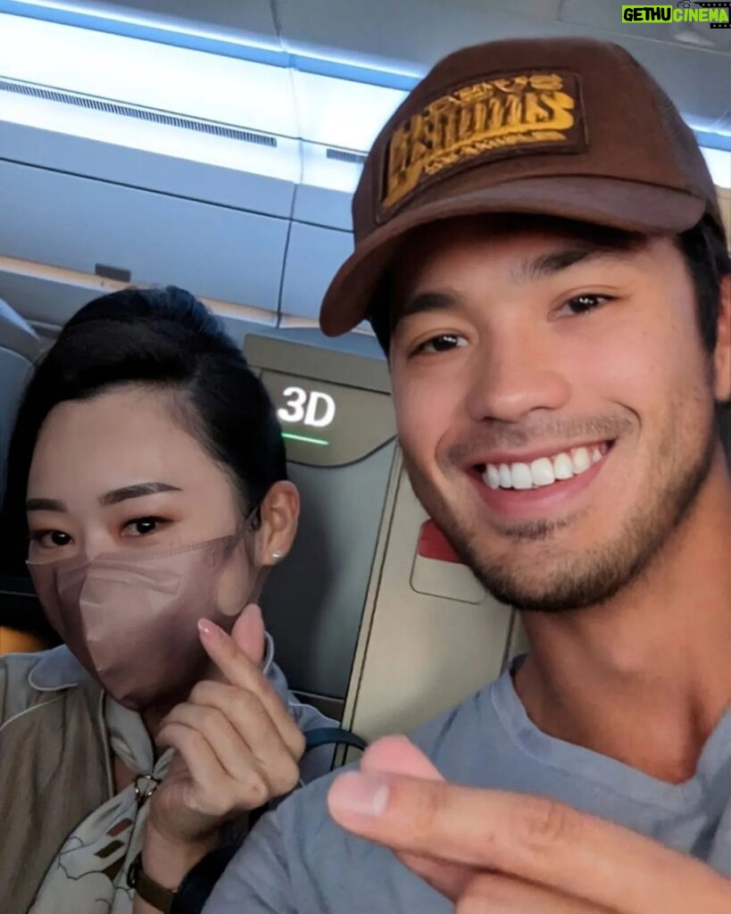 Ross Butler Instagram - My first time on @starluxairlines the new airline from one of my favorite places in the world, Taiwan! Plane was amazing, I could actually lay down fully without my feet hitting the back of the chair in front of me. Big W. Crew was so friendly, had to grab a selfie with Ann. Food was next level. Only bad thing was apparently the movie my mom was watching in the last slide. Or she was just really invested. Thanks for having me! @starluxairlinesus