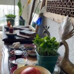 Roya Nownahali Instagram - نوروز ۱۴۰۱ ابتدای قرن است به مبارکی، و به فرخندگی بیتی از شعرِ رامین‌حیدری‌فاروقی قاپ زده شد. به امید لولیدنی خرّم و آرام بر زمین #رامین_حیدری_فاروقی # رؤیانونهالی#رویانونهالی #عید#عیدانه#نوروز#سال_نو#قرن_نو #قرن_تازه#ایران#خوی_خوش#روی_خوش #royanownahali
