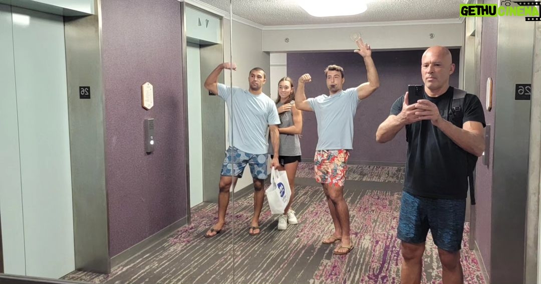 Royce Gracie Instagram - It's always good to visit Hawaii @tridentadventureshawaii @toddtanakadotcom Waikiki, Hawaii