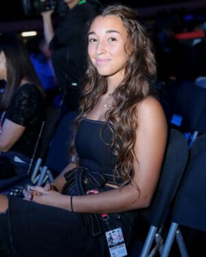 Royce Gracie Instagram - Happy birthday @khariannagracie 🎂 
Feliz aniversario filha
Te amooooo muito ❤️❤️