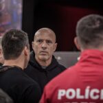 Royce Gracie Instagram - 🔻 Capacitação para o uso das técnicas de imobilização tática e para lidar com situações onde não haverá possibilidade de utilização de arma de fogo, preservando a vida e a integridade do policial e da sociedade. Você concorda que esse tema é de extrema importância? Essa foi a nossa clínica, ministrada pelo mestre @realroyce