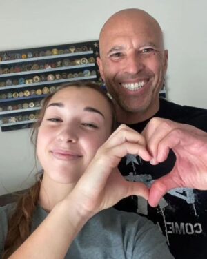 Royce Gracie Instagram - Happy birthday filha, te amooooo muito.