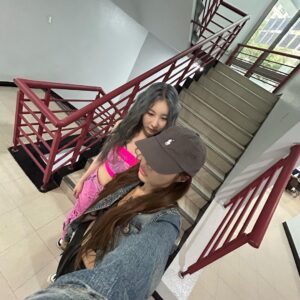 Rozalin Instagram - @chaestival_  @h1key_official  @purplekiss_official 
내 안무들이 동시 활동이라니 !!! 재밌다 재밌어 🤧🤍✨