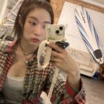 Rozalin Instagram - 🧏🏻‍♀️
