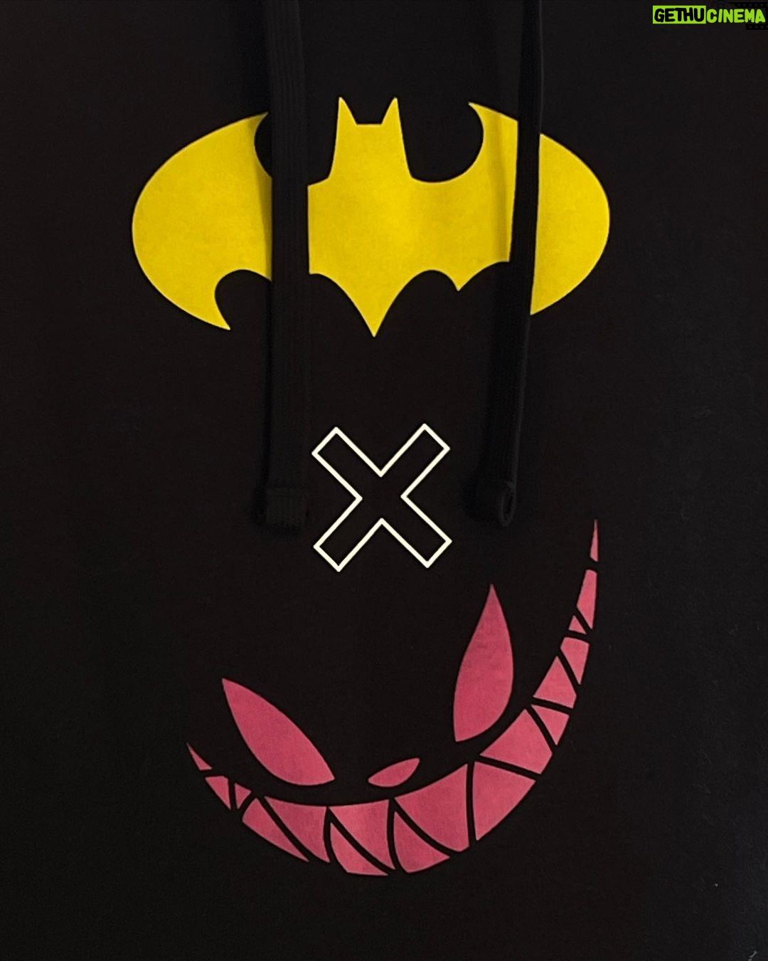 Rubén Doblas Gundersen Instagram - Batman x MadKat - sigo sin creerme que @dccomics haya confiado en nosotros para hacer esta colección 🔥 estarán disponibles solo durante 7 días más así que RUUUUUUUUN 🦇