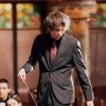 Rubén Doblas Gundersen Instagram – Gracias por todo el amor, todos los comentarios bonitos y todos los buenos recuerdos que me llevo con este especial. Llevo queriendo hacerlo desde hace 2-3 años, y por fin se alinearon los astros para hacerlo justo cuando se cumplen 10 años desde que subí el primer video de Skyrim.

Dato curioso: es el primer video que subo en 4K al canal 😅🍋

El año que viene también se viene algo tocho de la mano de @primevideoes sobre estos ultimos 10 años, y todavía estamos detallando algunas ideas, asi que si se os ocurren cosas que creeis que deberiamos hacer (Un musical completo?👀) dejadlo en los comments.

Ya me callo un mes. Gracias de nuevo por todo y besitos en el siempre sucio.

No os merezco.

#RubiusX